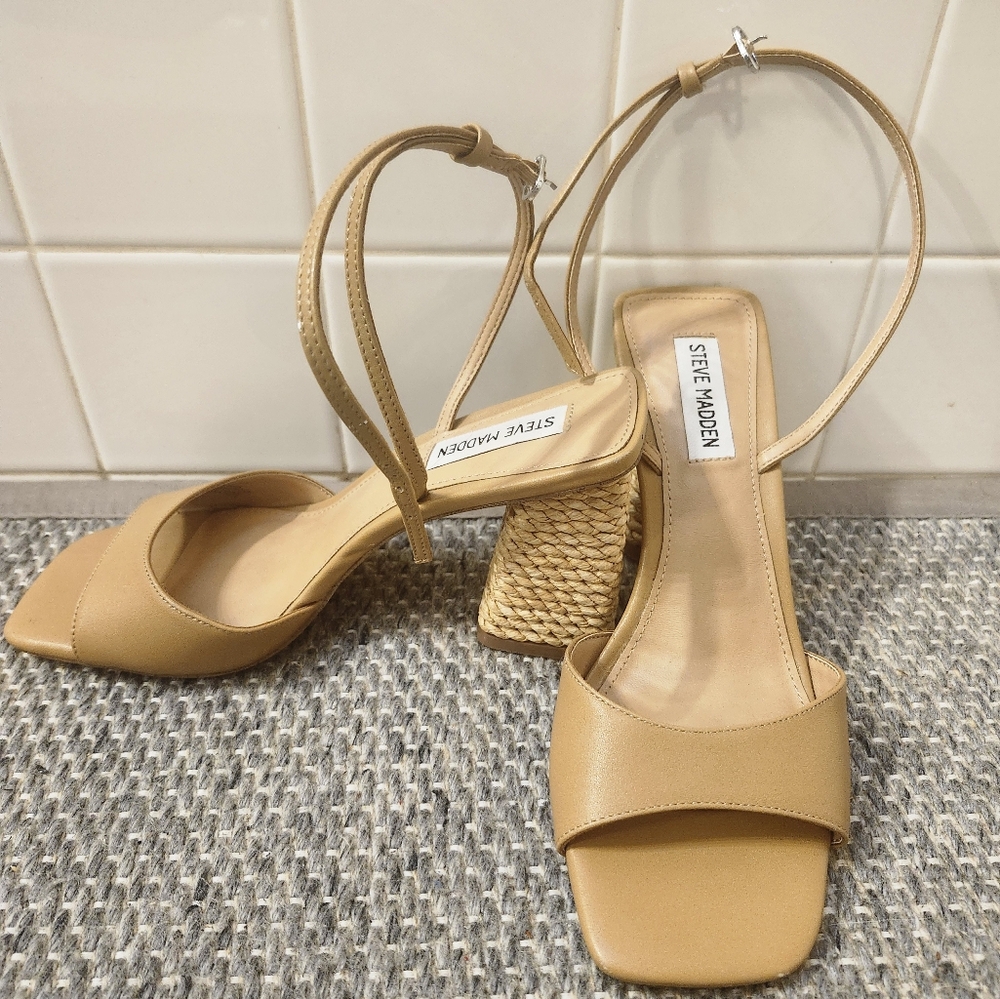 Steve Madden Beige Women's Sandals - Picture 2 of 6